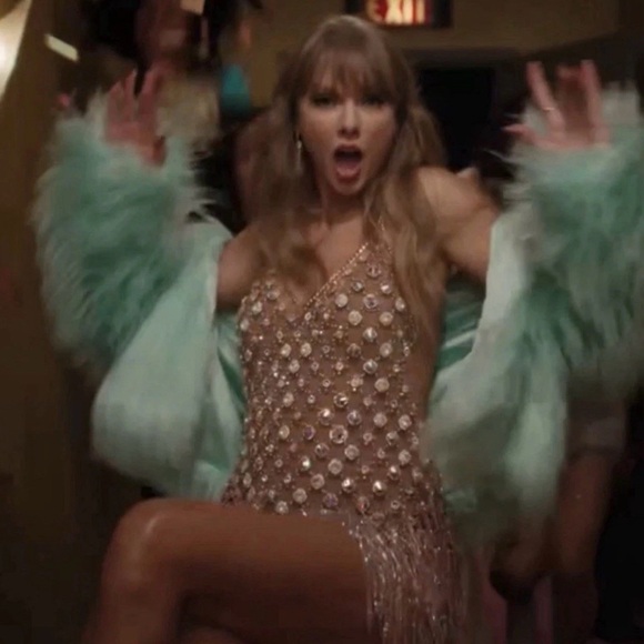 TAYLOR SWIFT The Life Of A Showgirl Mint Green Faux Fur Jacket Size: M/L IN HAND - Picture 3 of 11